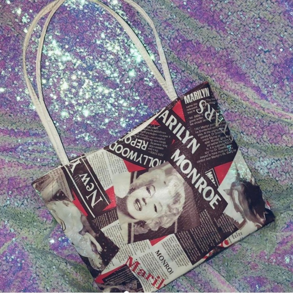 Sassy Marilyn Monroe tote